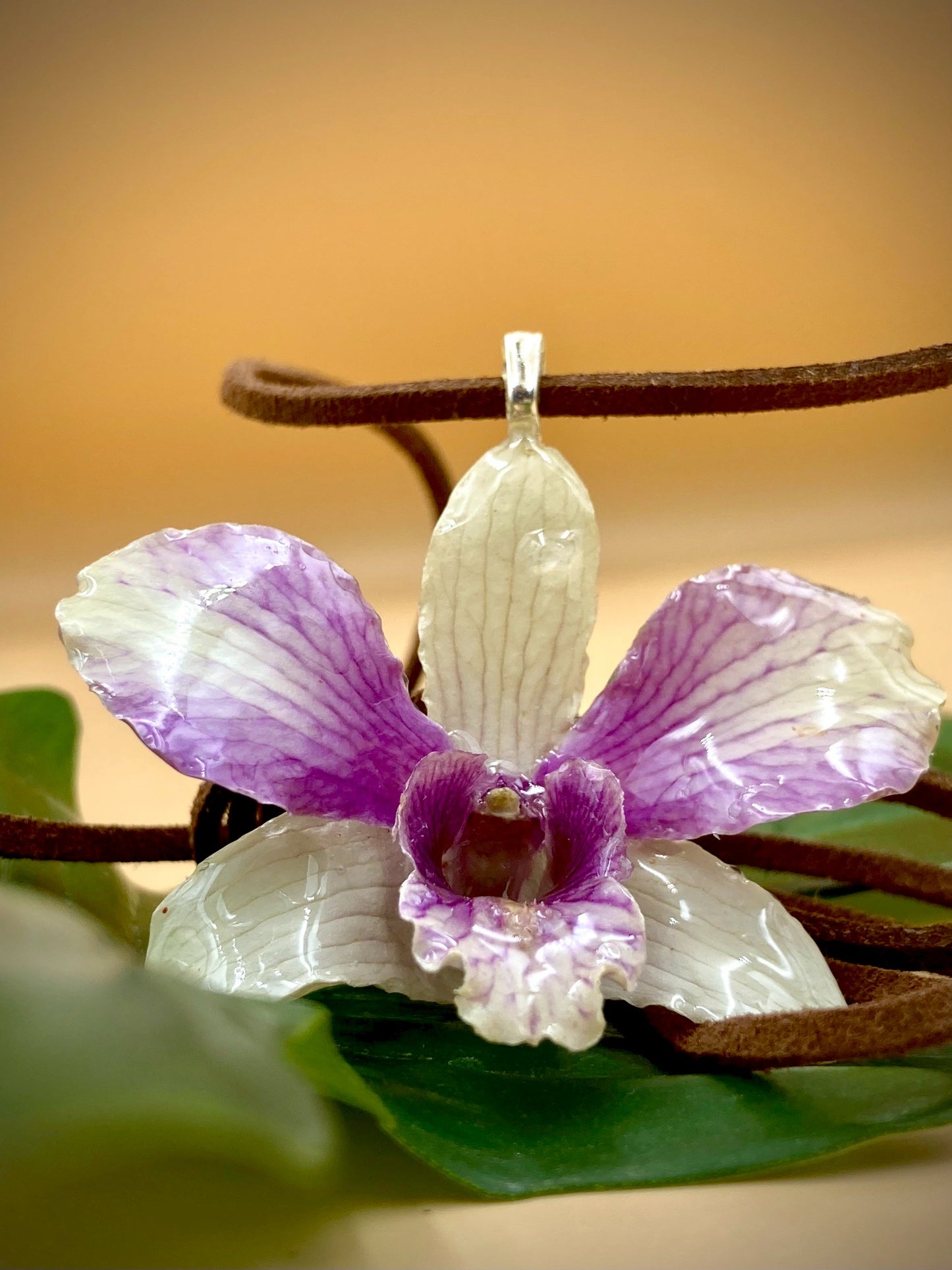 Pendant + rope necklace made from real orchids, white-purple tone