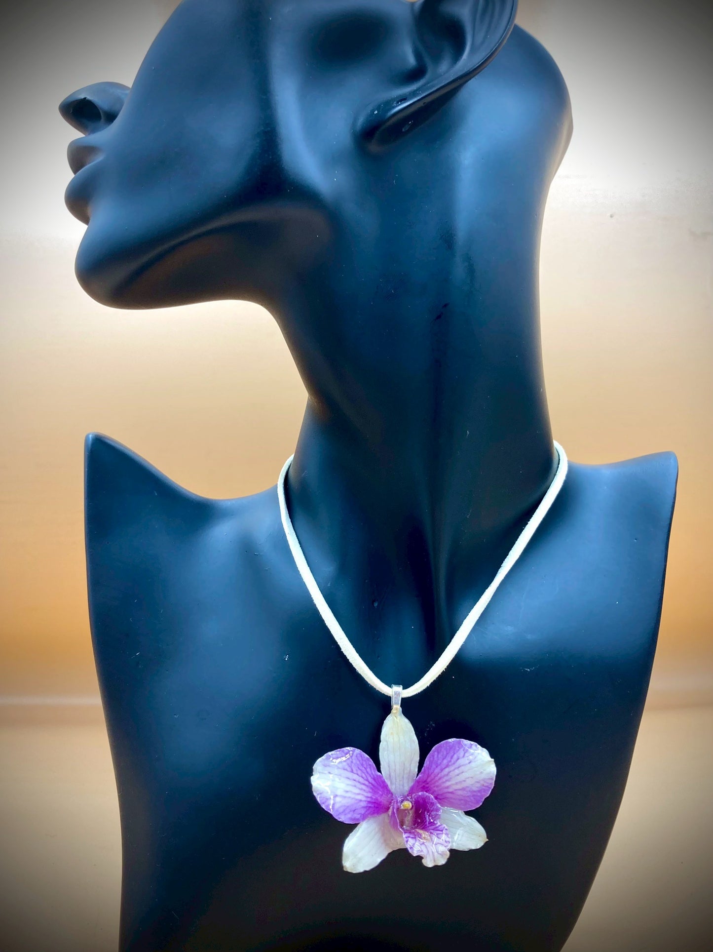 Pendant + rope necklace made from real orchids, white-purple tone
