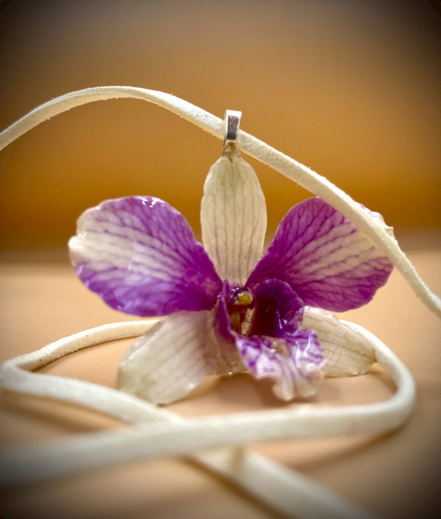 Pendant + rope necklace made from real orchids, white-purple tone
